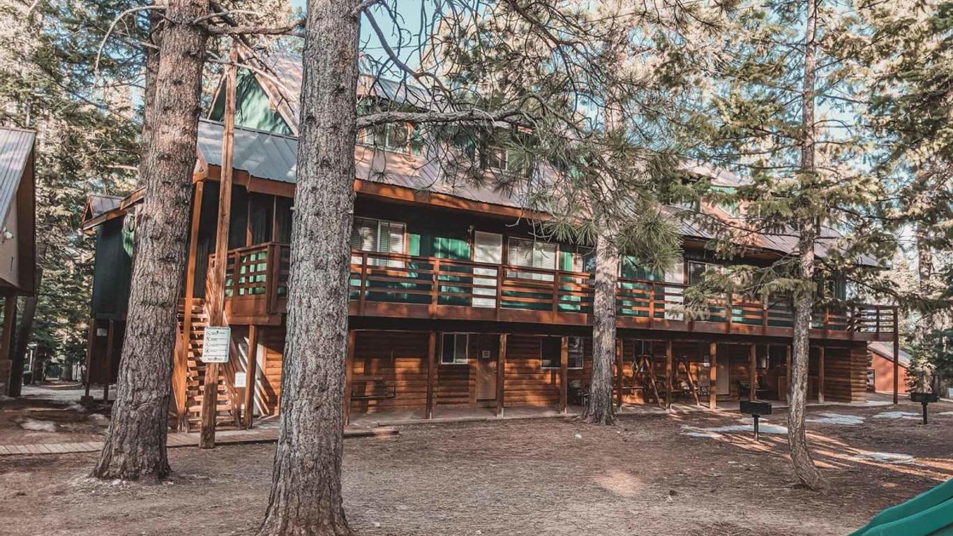 Pinewoods Resort