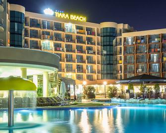 Tiara Beach - נסבאר - בניין
