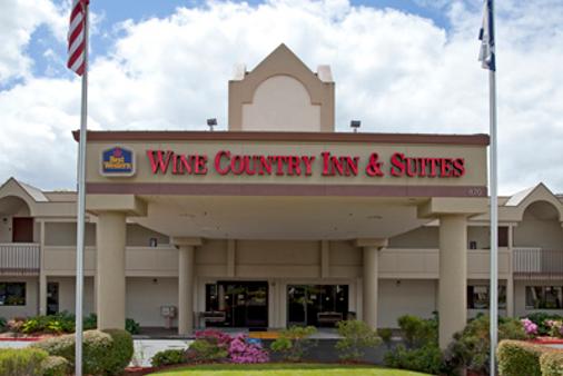 Best Western PLUS Wine Country Inn & Suites - Santa Rosa - Building
