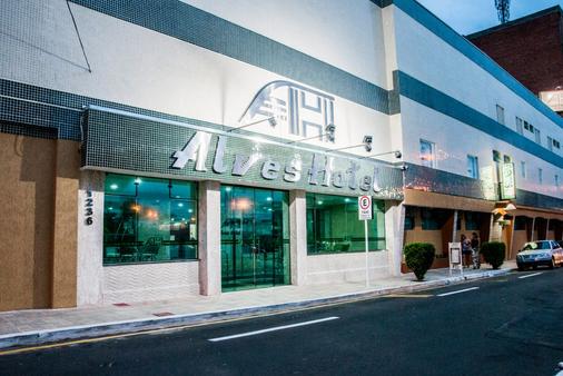Alves Hotel ltda - Marília - Building