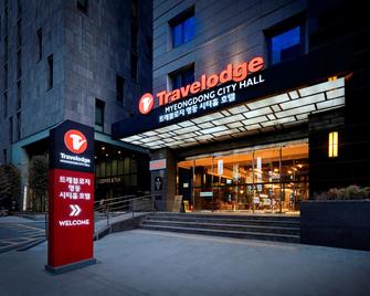 Travelodge Myeongdong City Hall - Seoul - Building