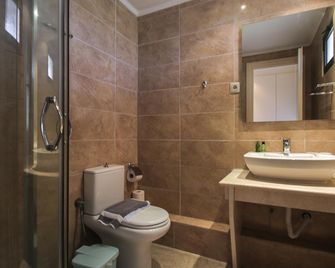 Hotel Coral - Roda - Ванна кімната