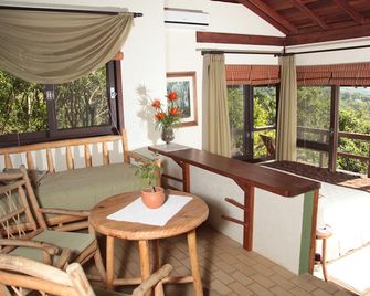 Bangalore Suites - Garopaba - Sala de estar