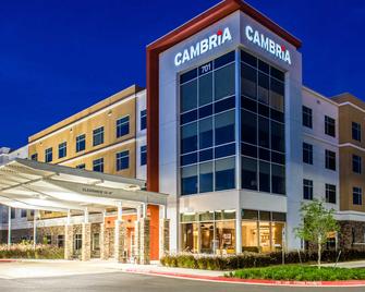 Cambria Hotel & Suites Mcallen Convention Center - McAllen - Building