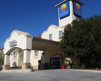 Comfort Inn and Suites Murrieta Temecula Wine Country - Murrieta - Building