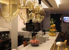 Carpe Diem Apartments-Hotel - Shengjin - Bar