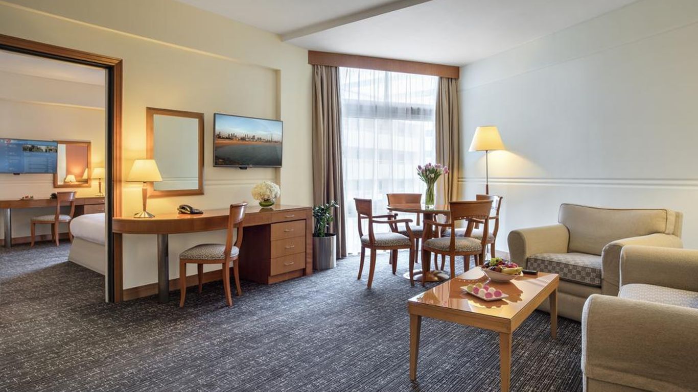 J5 Hotels Port Saeed