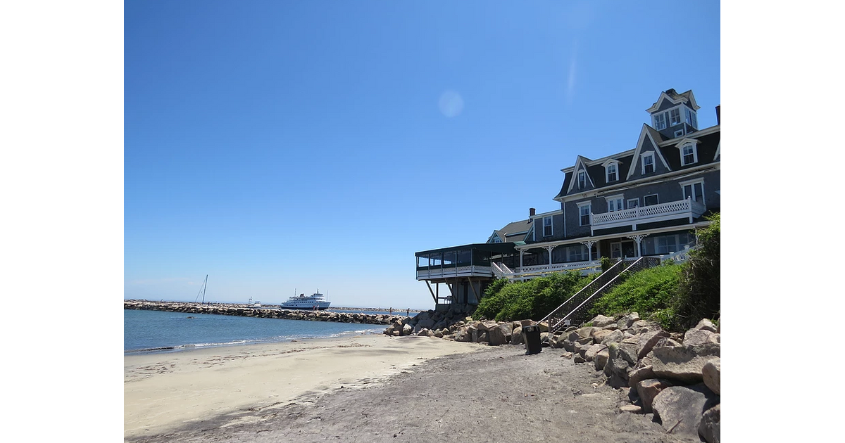 Block Island Beach House from 371. Block Island Hotels KAYAK