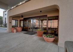 SureStay Plus Hotel by Best Western Chicago Lombard - Lombard - Building