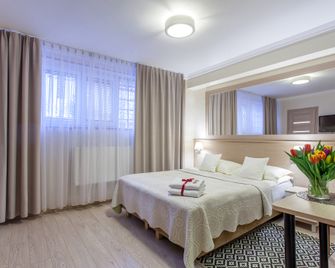 Villa Anna - Noclegi Rooms - FREE parking, taras, 1500m do Starówki - غدانسك - غرفة نوم