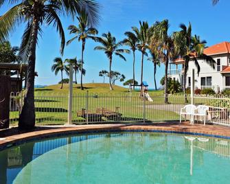 Driftwood Motel And Holiday Units - Yeppoon - Pool