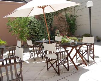 Hotel Puerta del Sol - Mendoza - Patio