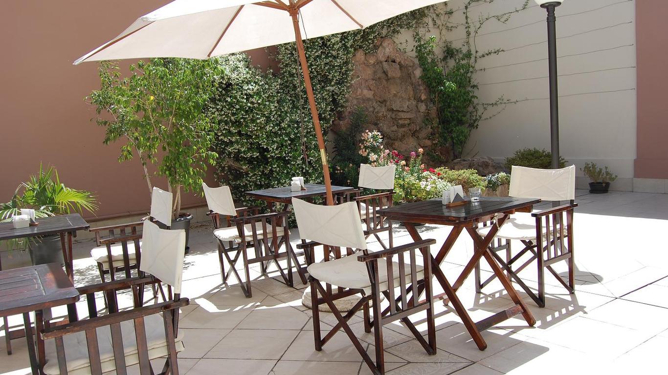 فندق بويرتا ديل سول