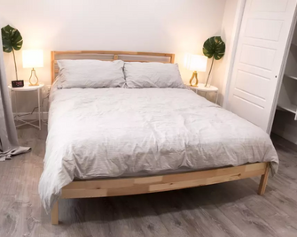 New Luxury Apt Close to Shops, Ski Resorts, and More - Bluffdale - Bedroom