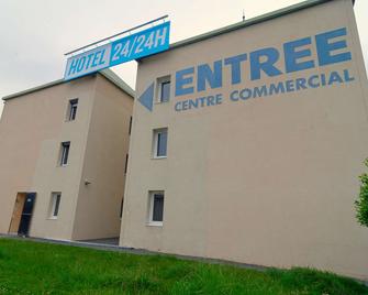 Kyriad Direct Saint Brieuc - Parc Des Expositions - Tregueux - Building