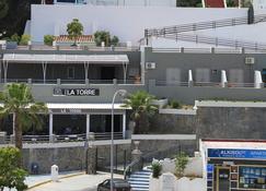 Hostal La Torre - Almuñécar - Rakennus