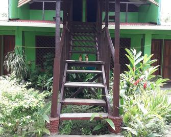 Chinitas Eco Lodge - Tortuguero - Gebäude