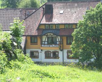 Hotel Gasthaus Hirschen - Todtnau - Building