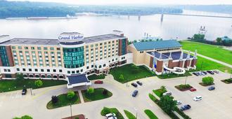 Grand Harbor Resort and Waterpark - Dubuque