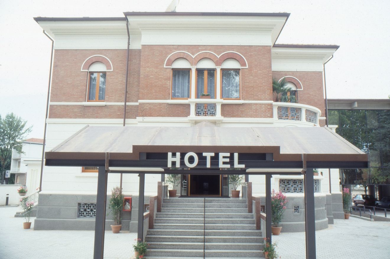 Hotel Villa Reale - Argenta - Edificio