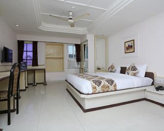 Hotel O Midtown - Raipur - Ložnice