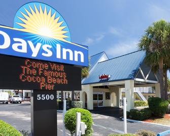 Days Inn by Wyndham Cocoa Beach Port Canaveral - Cocoa Beach - Building
