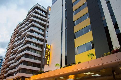 Hotel Finlandia - Quito - Building