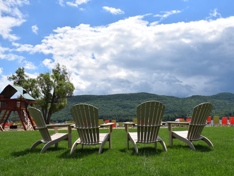 سكوتيز ليكسايد ريزورت - لاكي جورج - غرفة طعام