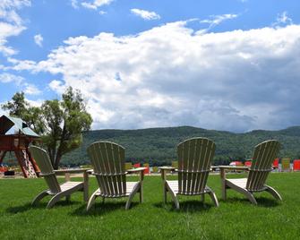 Scotty's Lakeside Resort - לייק ג'ורג' - חדר אוכל