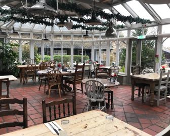 The Ilchester Arms Hotel - וויימאות' - מסעדה
