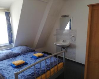 Gastehaus Heigeleshof - Ulm - Schlafzimmer