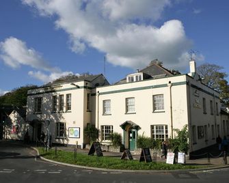 The Junction Hotel - Dorchester - Building