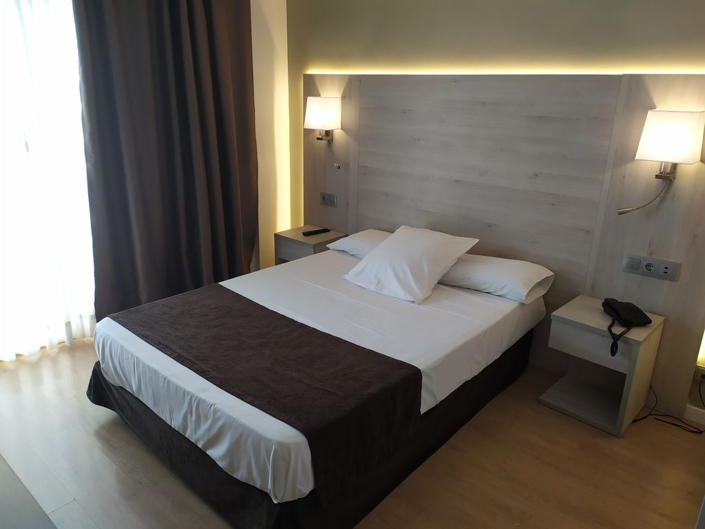 Hotel Helios Lloret - יורט דה מאר - חדר שינה