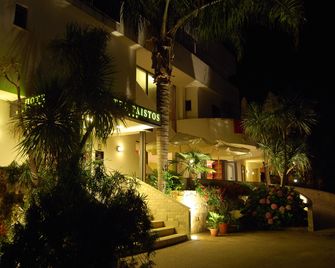 Hotel Paistos Paestum - Paestum - Gebäude