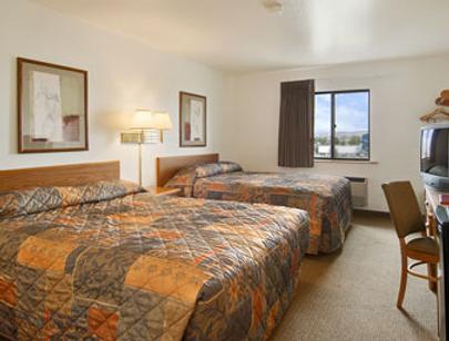 Super 8 by Wyndham Billings - Billings - Makuuhuone