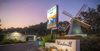 Big Windmill Corporate & Family Motel - Coffs Harbour