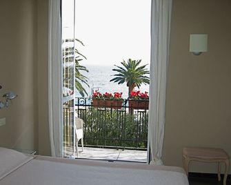 Hotel Italia - Noli - Zimmerausstattung