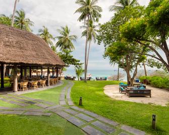 Haadtien Beach Resort - קו טאו - פטיו