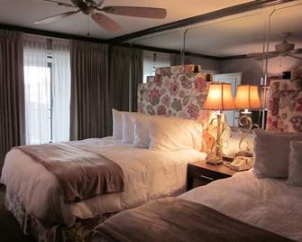 Gaido's Seaside Inn - Galveston - Bedroom