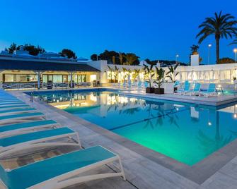 Hotel Vibra Cala Tarida - San Jose - Bể bơi