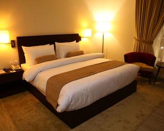 Millennium Hotel Islamabad - Islamabad - Bedroom