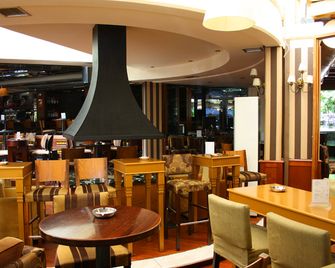 Xenia - Dráma - Restaurante