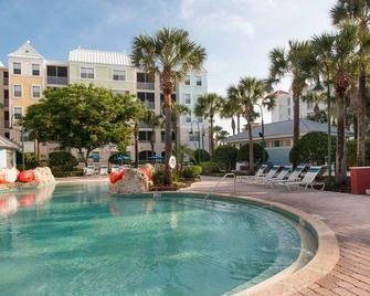 SpringHill Suites by Marriott Orlando Lake Buena Vista South - Kissimmee - Piscina