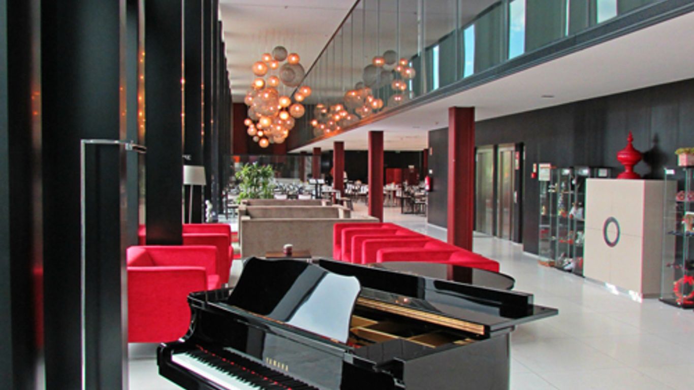 Axis Viana Business & Spa Hotel