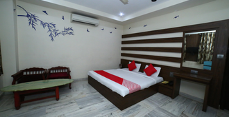 Hotel Surbhi - Gwalior - Bedroom