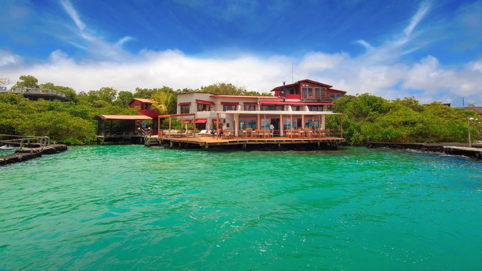 Blu Galapagos Sustainable Waterfront Lodge - פוארטו איורה - בניין
