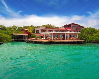 Blu Galapagos Sustainable Waterfront Lodge - Puerto Ayora - Toà nhà