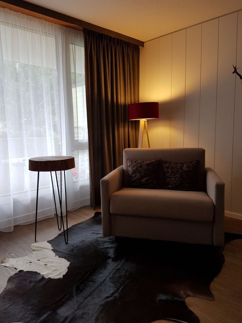 Hotel Alfa Superieur - Leukerbad-Therme - Leukerbad - Servicio de la habitación