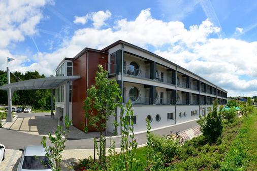 Aribo Hotel Erbendorf - Erbendorf - Building