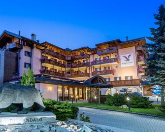 Adler Hotel Wellness & Spa - Andalo - Edifício